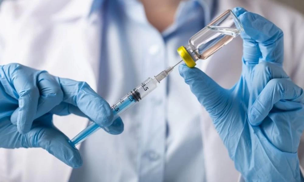 Εμβόλια Pfizer και Moderna: Μείωση του κινδύνου μόλυνσης από κορονοϊο κατά 90%